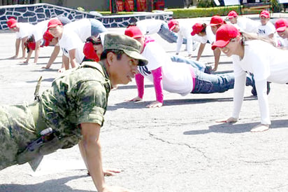 Convoca SEDENA a mujeres a hacer el servicio militar