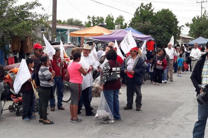 Recorren candidatos de MORENA la Pulga