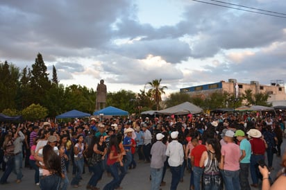 Festeja a los estudiantes