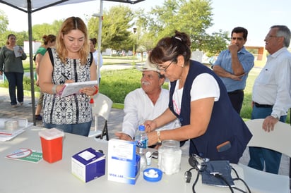 Ofrecen Brigada de Salud a vecinos de la Occidental