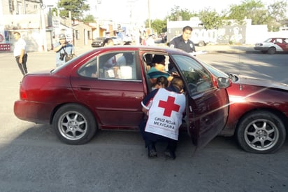 Taxista deja a 3 niños heridos