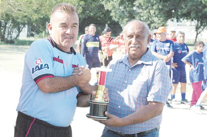 Inauguran Liga Mayor de Fútbol