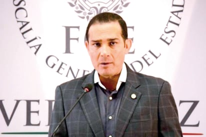 Capturan a exfiscal general de Veracruz