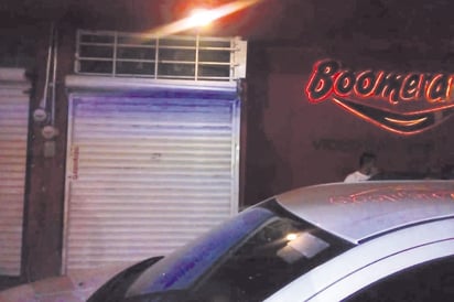 Clausuran Bar Boomerang y detienen a 22 por distintas faltas