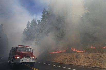 Incendio arrasa 3 mil 750 hectáreas en parque de California