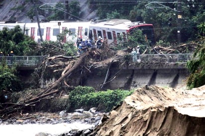 50 muertos y millones de damnificados en Japón