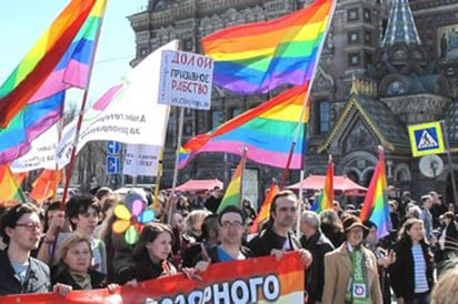 Impiden marcha gay