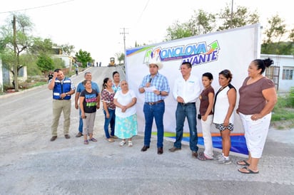 Llega pavimentación tras 50 años de rezago