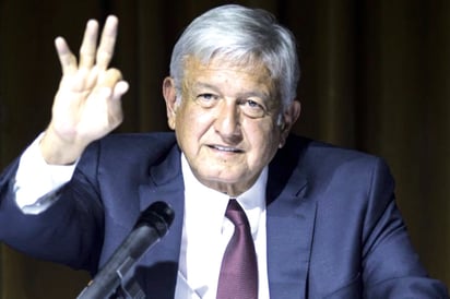 AMLO promete que en tres años se acaba la importación de gasolinas