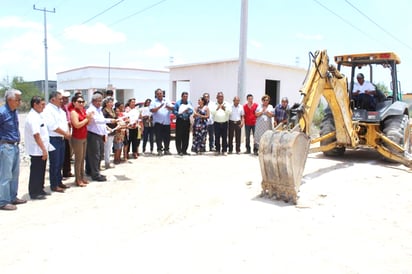 Arranca Municipio obras de drenaje y agua potable