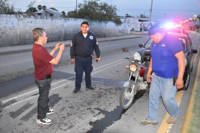 Impacta a motociclista