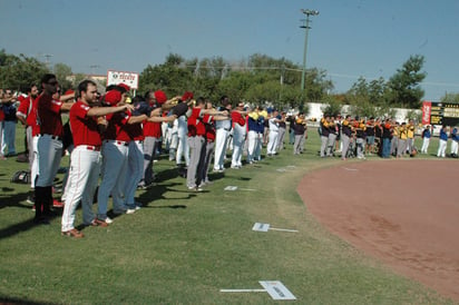 Inauguran softbol del Country