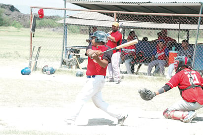 Yankees y Tigres dividen honores