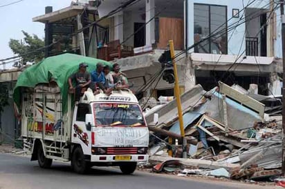 Sismo sacude la isla indonesia de Lombok