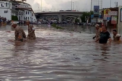 Azotan lluvias a Sonora; causan muerte de mujer