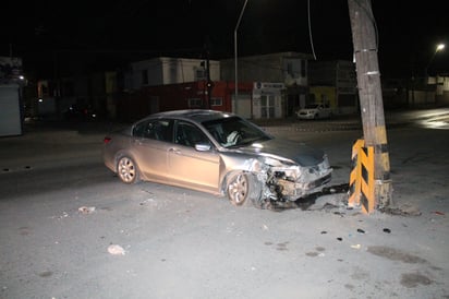 Huye conductor tras accidente