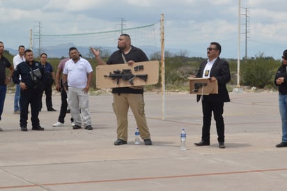 Ofrecen taller de profesionalización a policías de la región