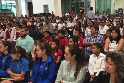 Orientan a alumnos contra acoso escolar