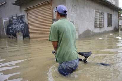 Mantiene el gobierno acciones por contingencias de las lluvias