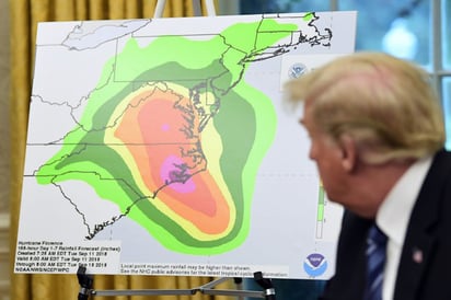 Pide Donald Trump a la población que se resguarde de 'Florence'