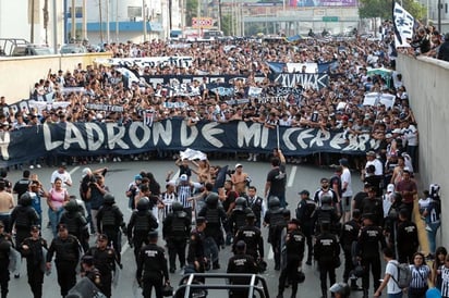 Estado de N.L. pone freno a Caravanas