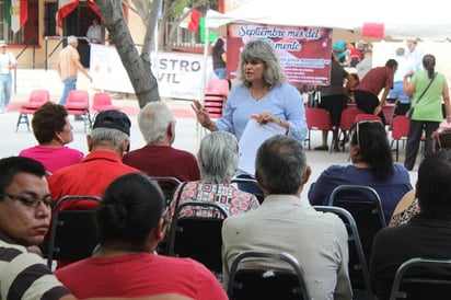 Asesora la alcaldesa Gladys a sambonenses