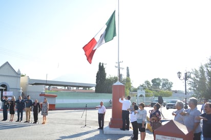 Inician actividades del mes patrio