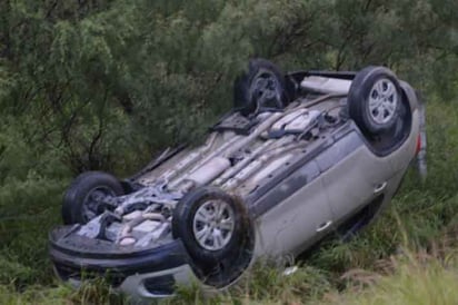 Vuelca damita en Carretera 53