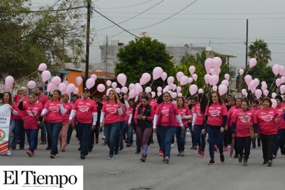 Hacen caminata contra el cáncer