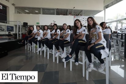 Pumas femenil recibe camionetas