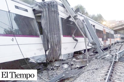 1 muerto tras descarrilar tren