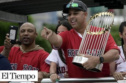 Extienden contrato a Alex Cora