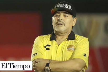 Abren investigación a Maradona