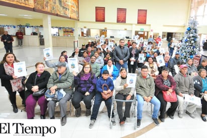 Entrega Municipio 40 escrituras a bajo costo