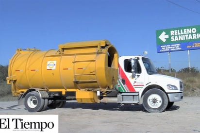 Incendian camiones recolectores de basura