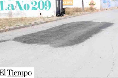 Tapan baches obras públicas