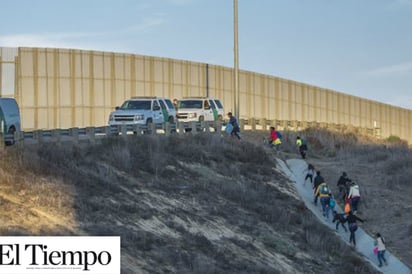 Republicanos emplazan a demócratas a aprobar dinero para el muro