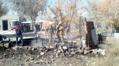 Fuego arrasa con humilde vivienda