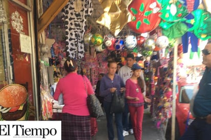 Invaden comerciantes banquetas de zona centro