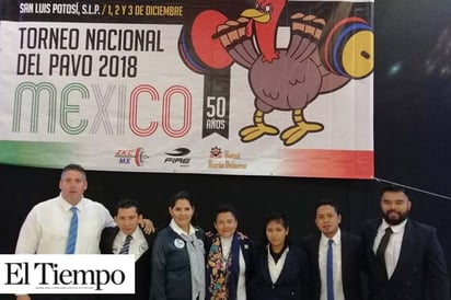 Participan en torneo del pavo