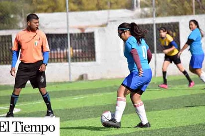 Promueven el futbol femenil.