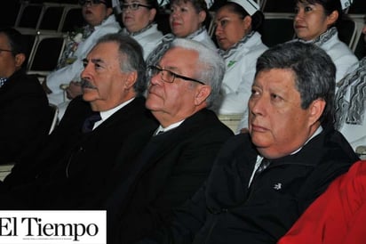 Celebran autoridades municipales con enfermeros en su día