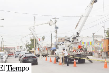 Interrumpe CFE energía eléctrica por nueve horas en zona comercial