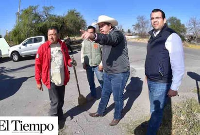 Supervisa Paredes trabajos de bacheo, limpieza y alumbrado