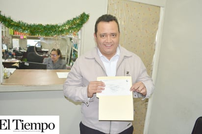 Enrique Soto es: Ciudadano cumplido