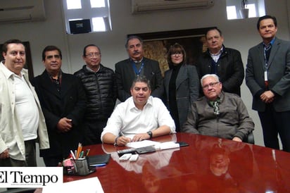 Firman acuerdo Municipio y Secretaría de Salud