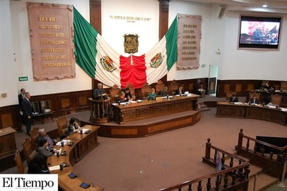 Diputados costosos e ineficientes