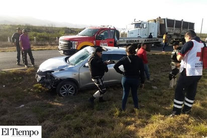 Vuelcan hermanos en la Carretera 57