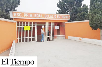 Roban siete computadoras a escuela