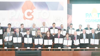 Firman Pacto Coahuila y municipios